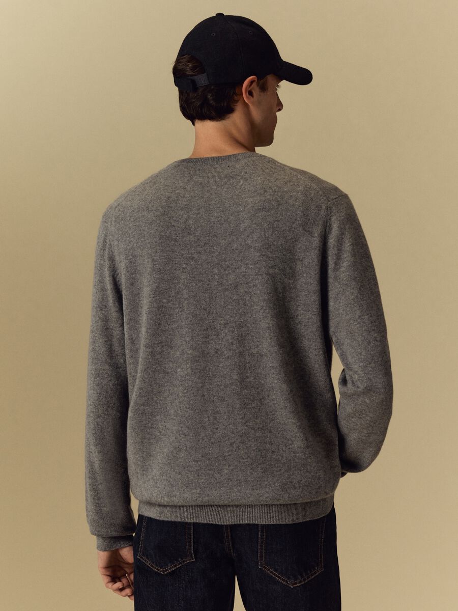 Pullover girocollo in cashmere_2