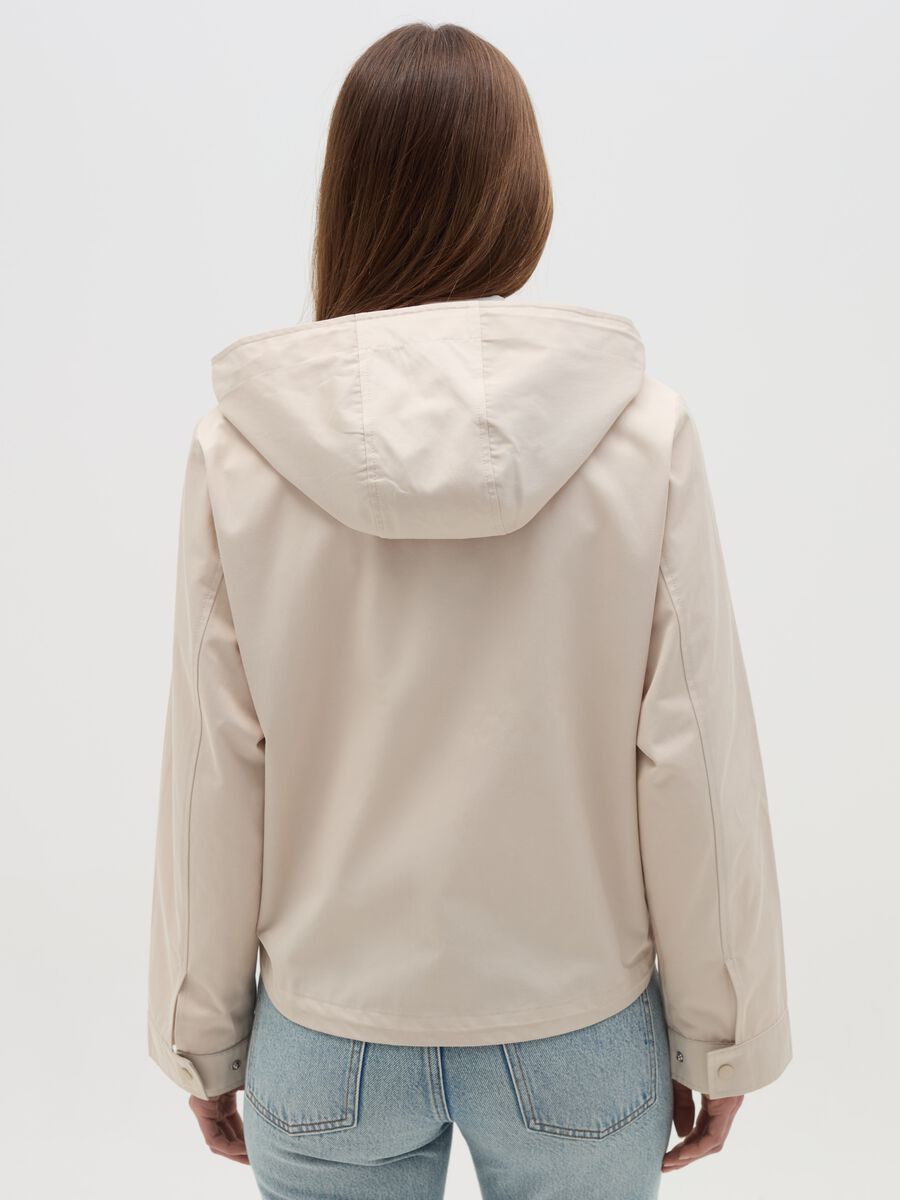 Short jacket with hood_2