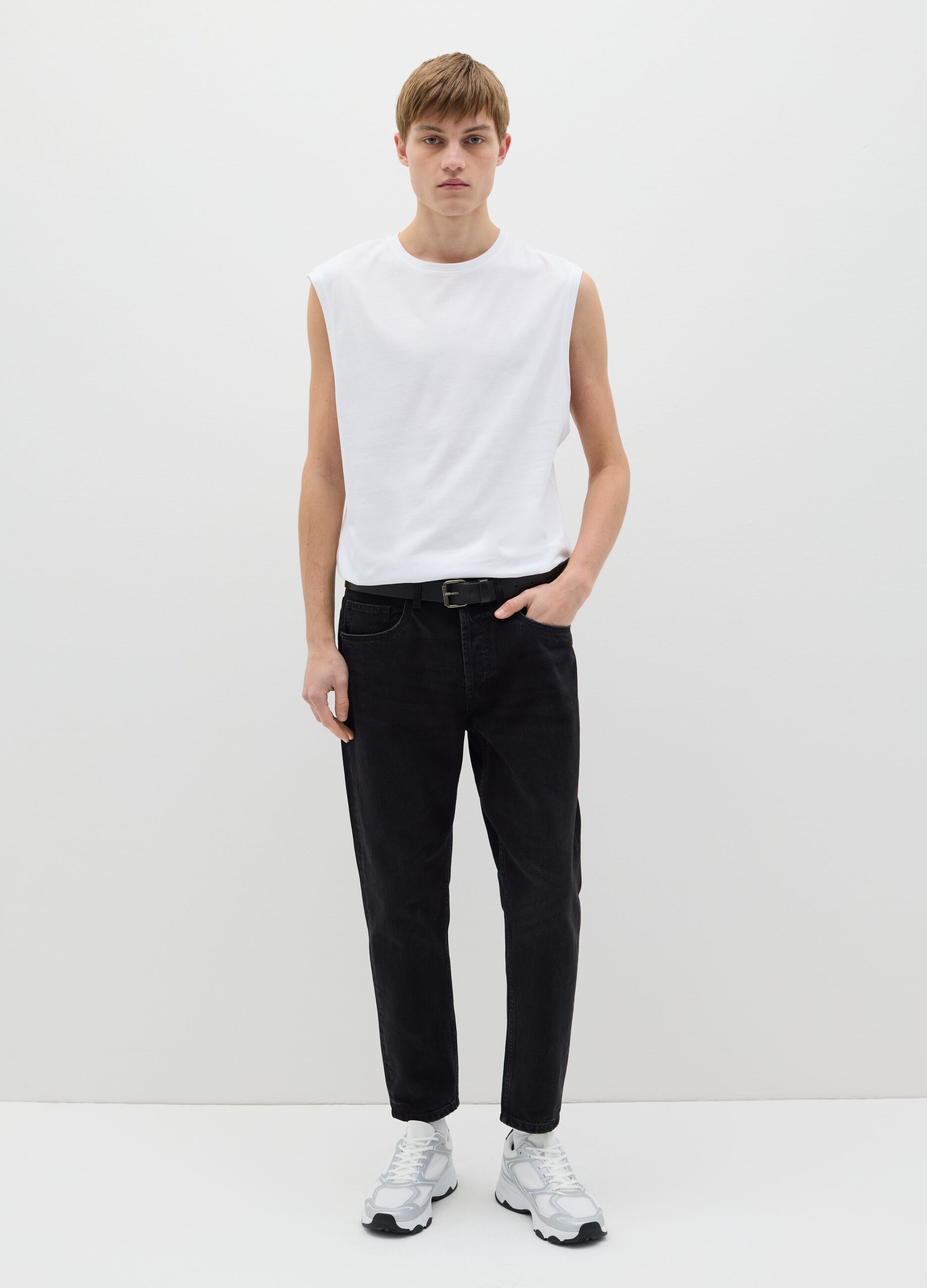 Cotton racerback vest with round neck