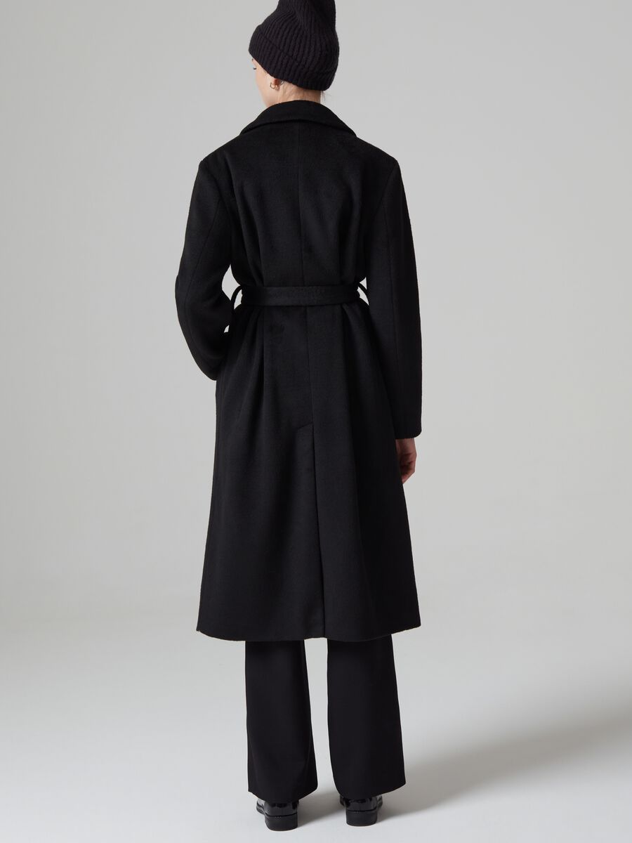 Cappotto lungo monopetto con cintura_2