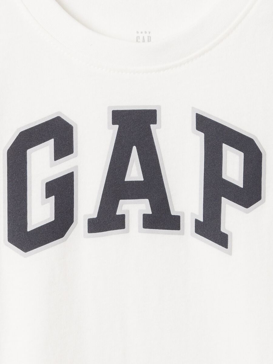 White Short Sleeve T-shirt with GAP Logo_2