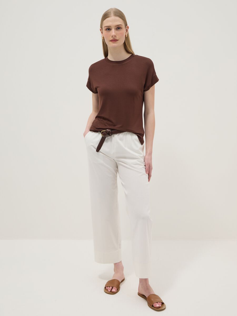 Brown short-sleeved stretch viscose T-shirt_2