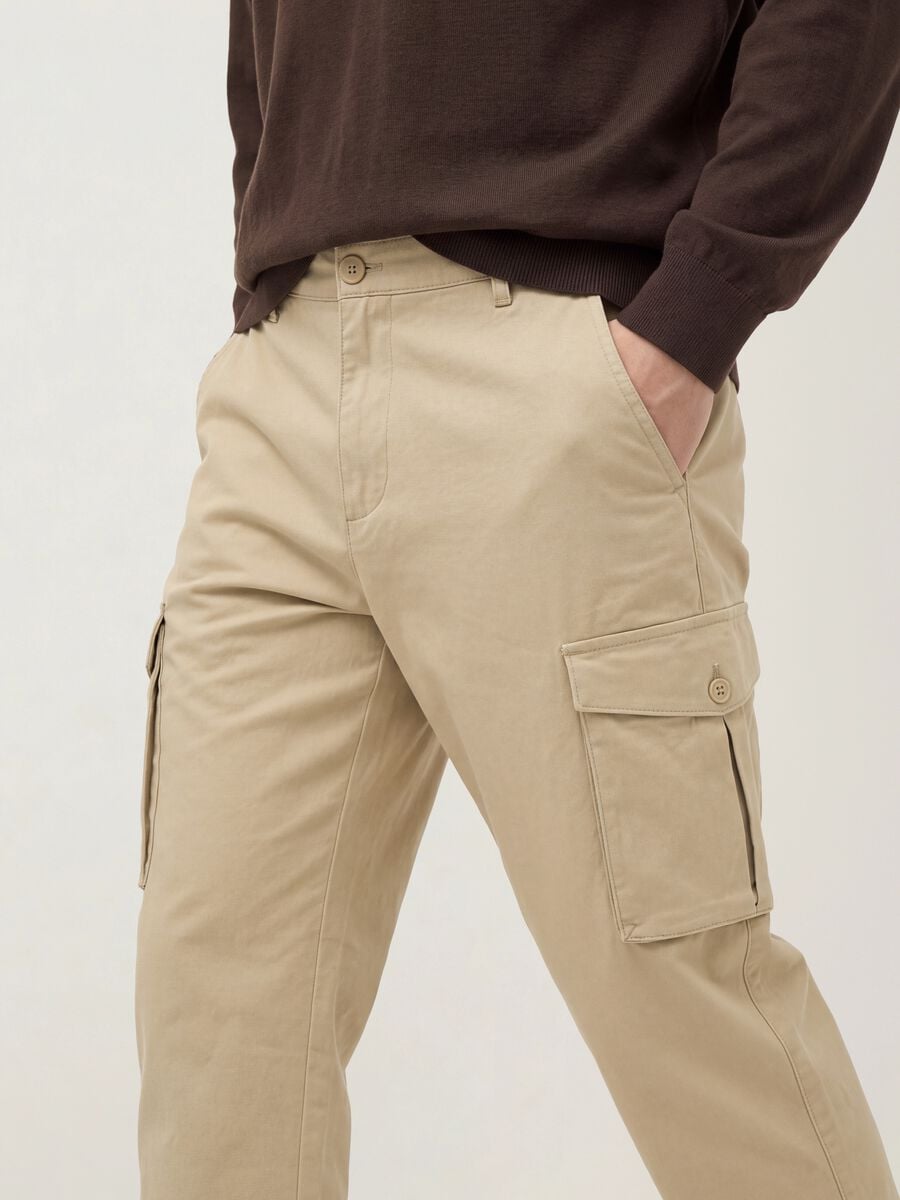 Pantaloni cargo beige in cotone elasticizzato slim fit_3