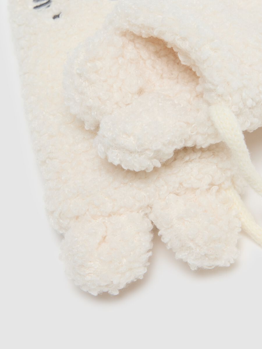 White toddler gloves with embroidery_2