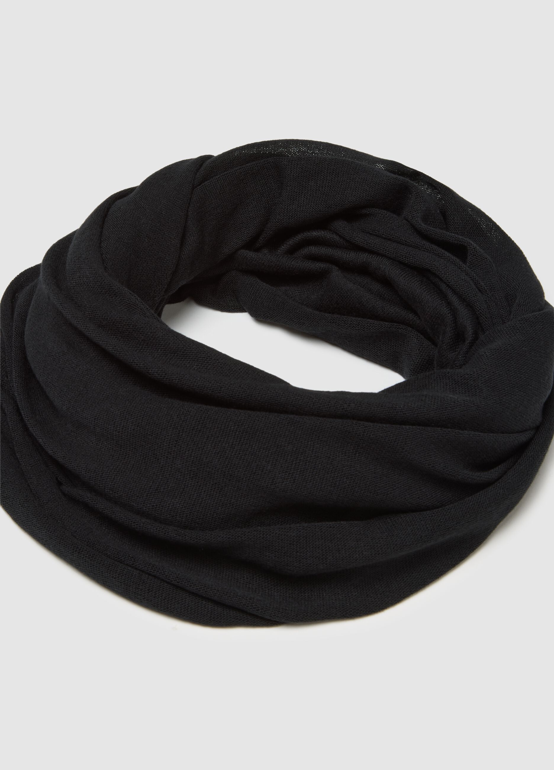 Black Scarf