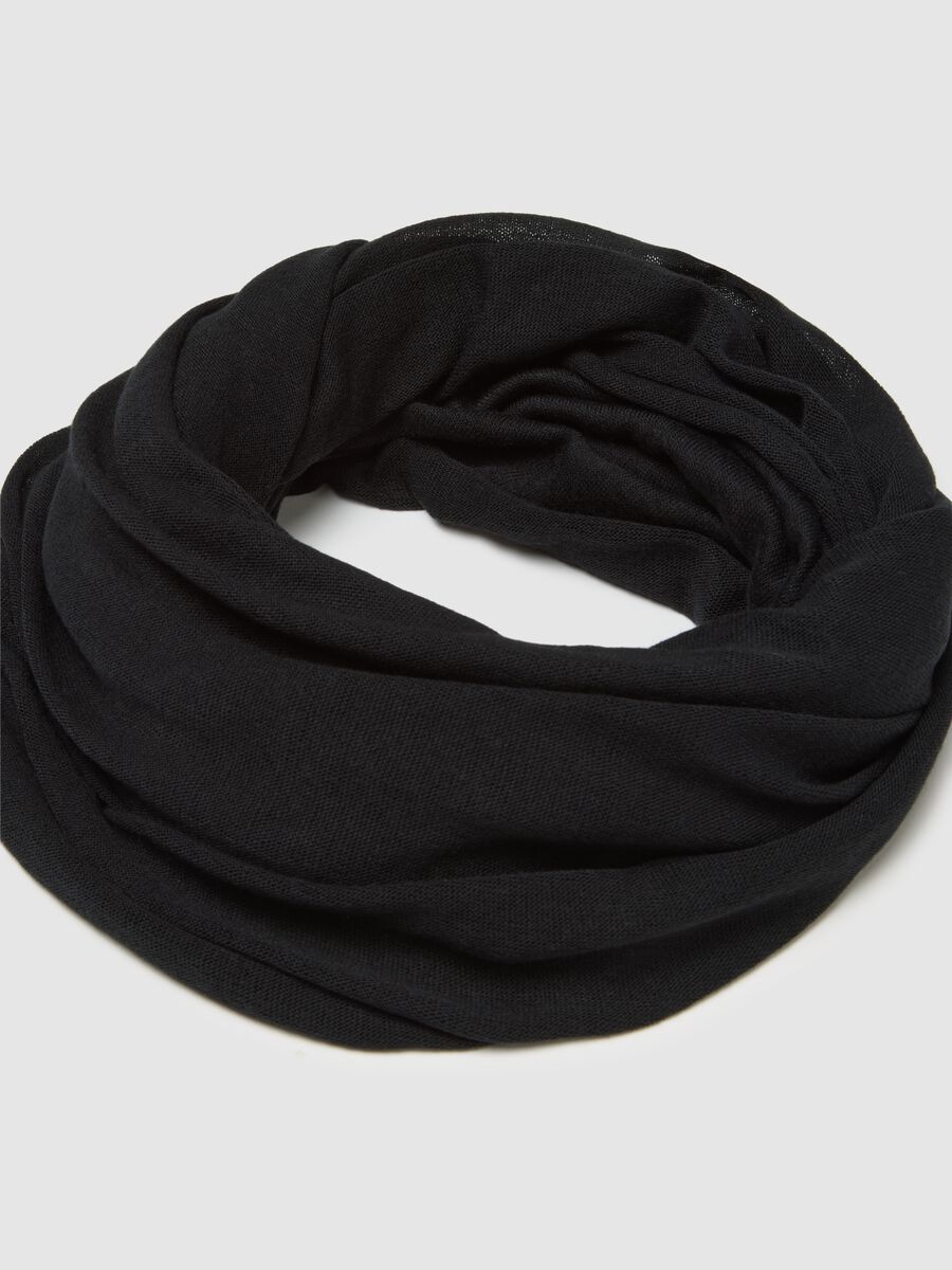 Black Scarf_1