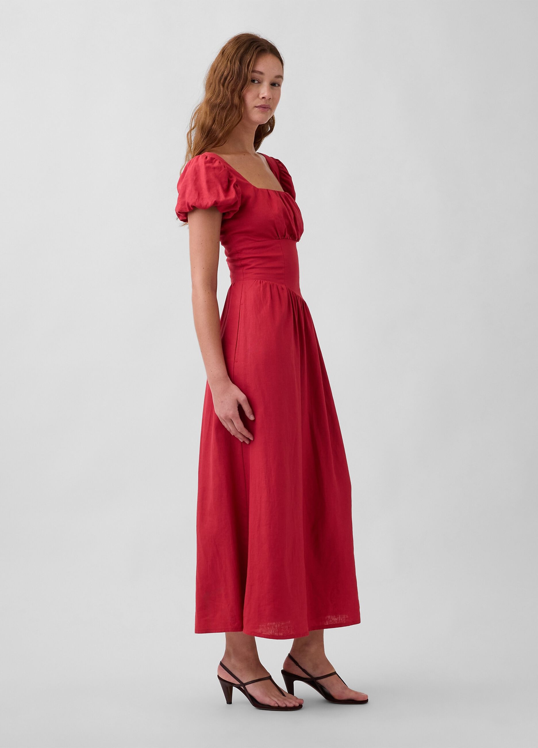 Midi dress in a linen blend