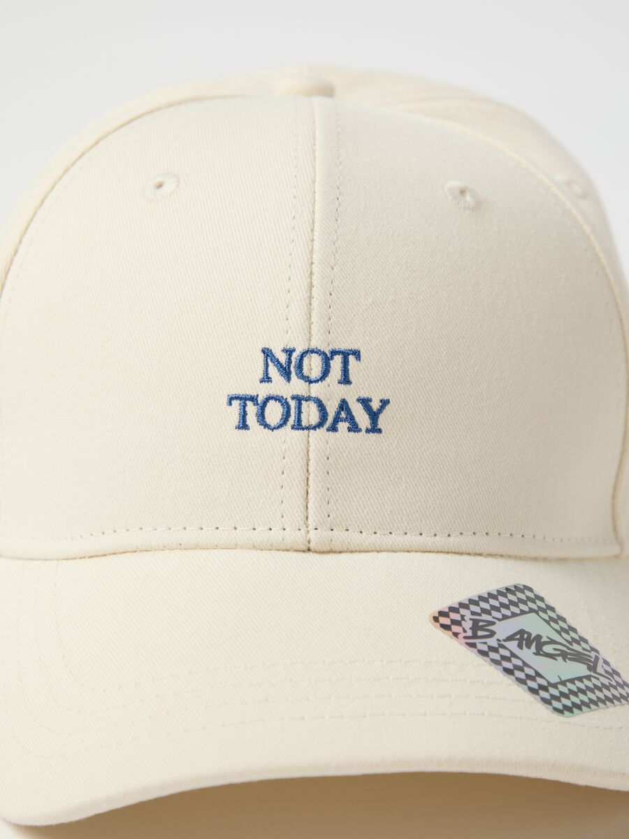Men's beige pure cotton cap with embroidery_2