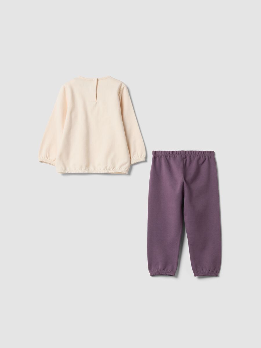 Pigiama beige e viola in puro cotone organico con stampa coniglietti_1