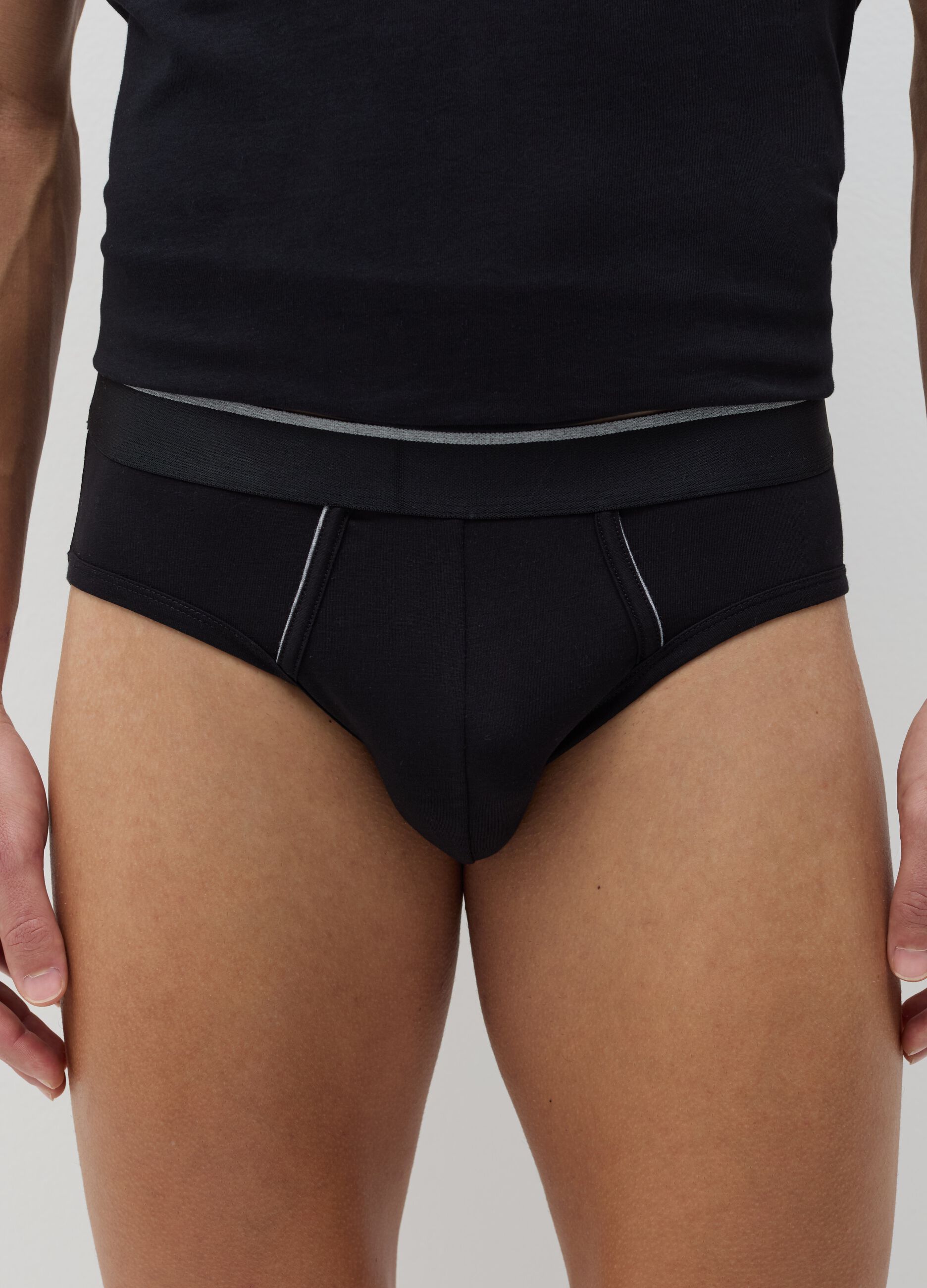 Two-pack briefs in Supima cotton with contrasting piping