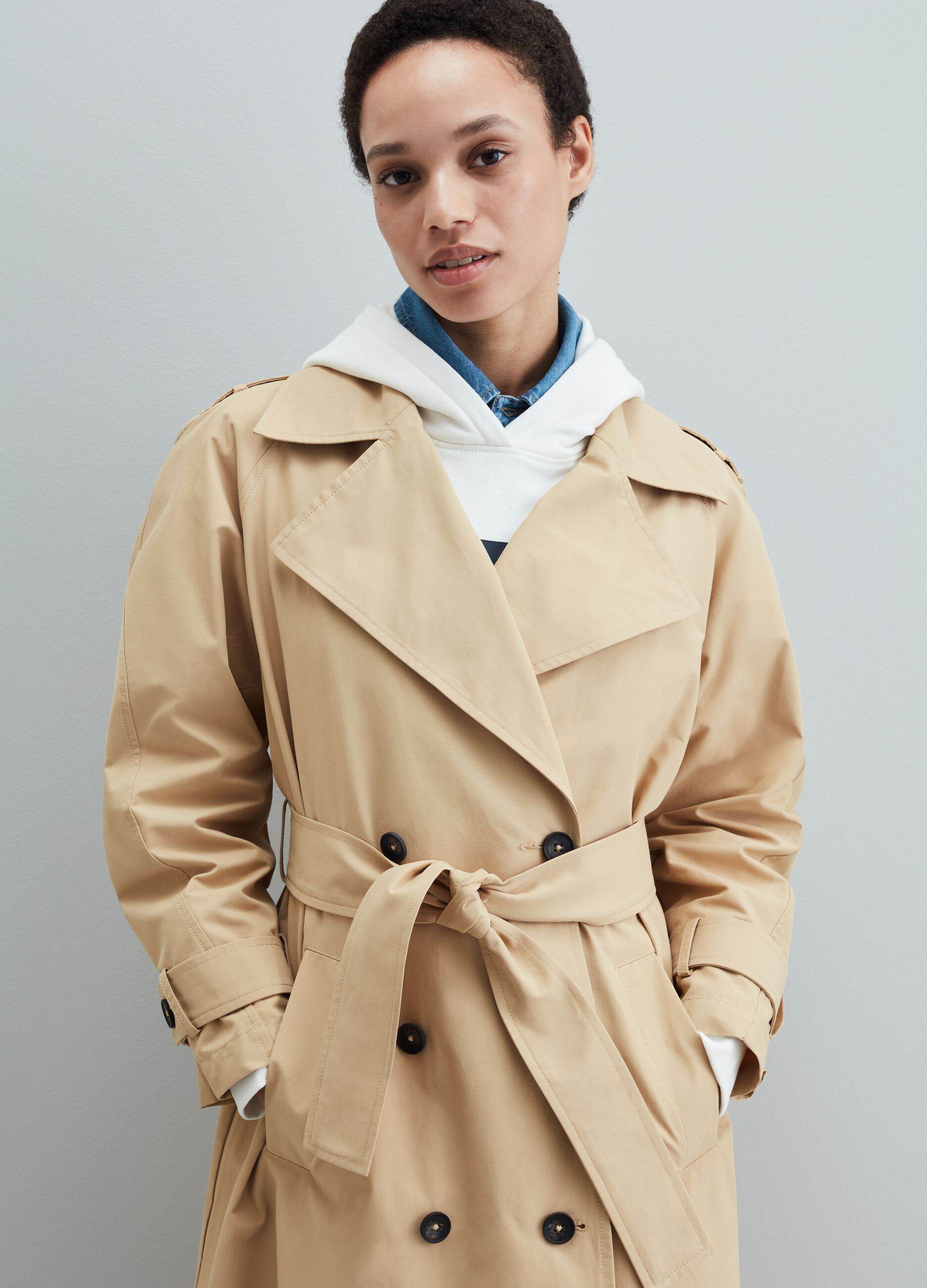 Double-breasted trench coat in cotton