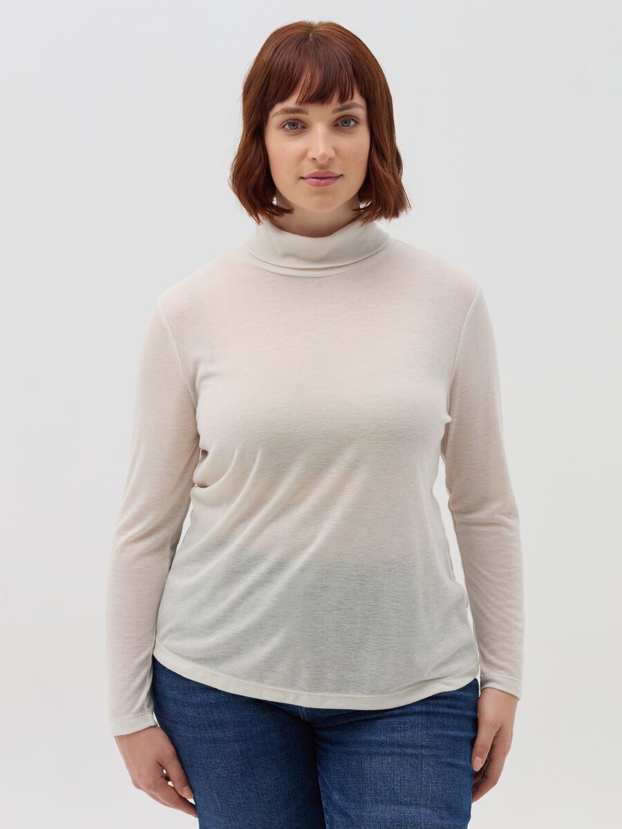 Curvy top with long sleeves and high neck_0