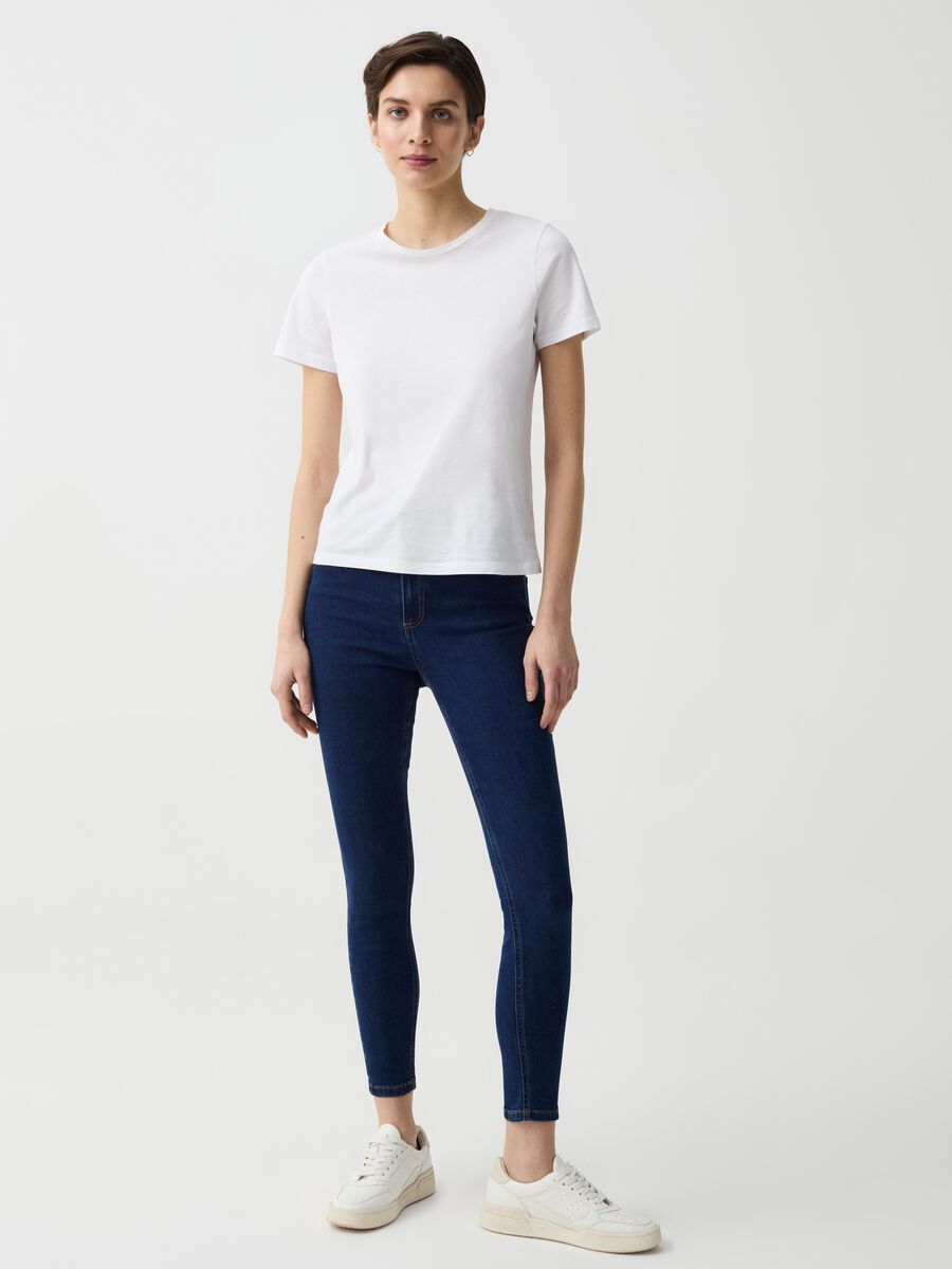 Skinny-fit cropped jeans with five pockets_0