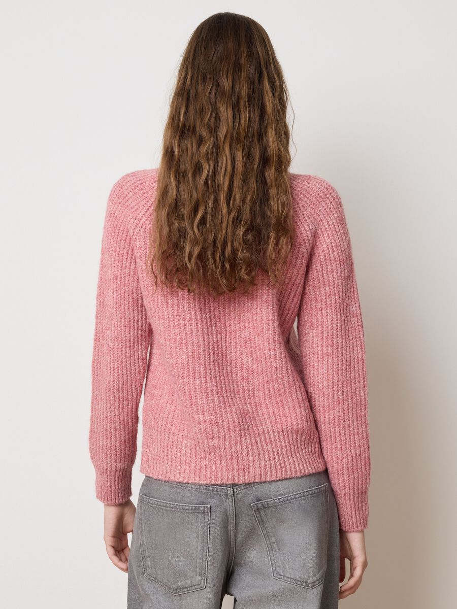 Maglione rosa a coste regular fit_2
