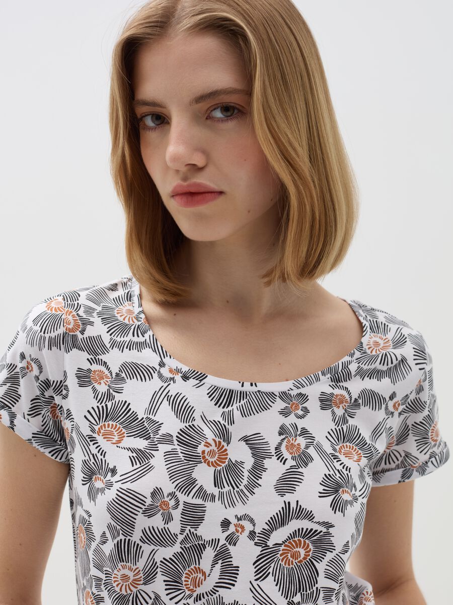T-shirt with all-over flowers print_1