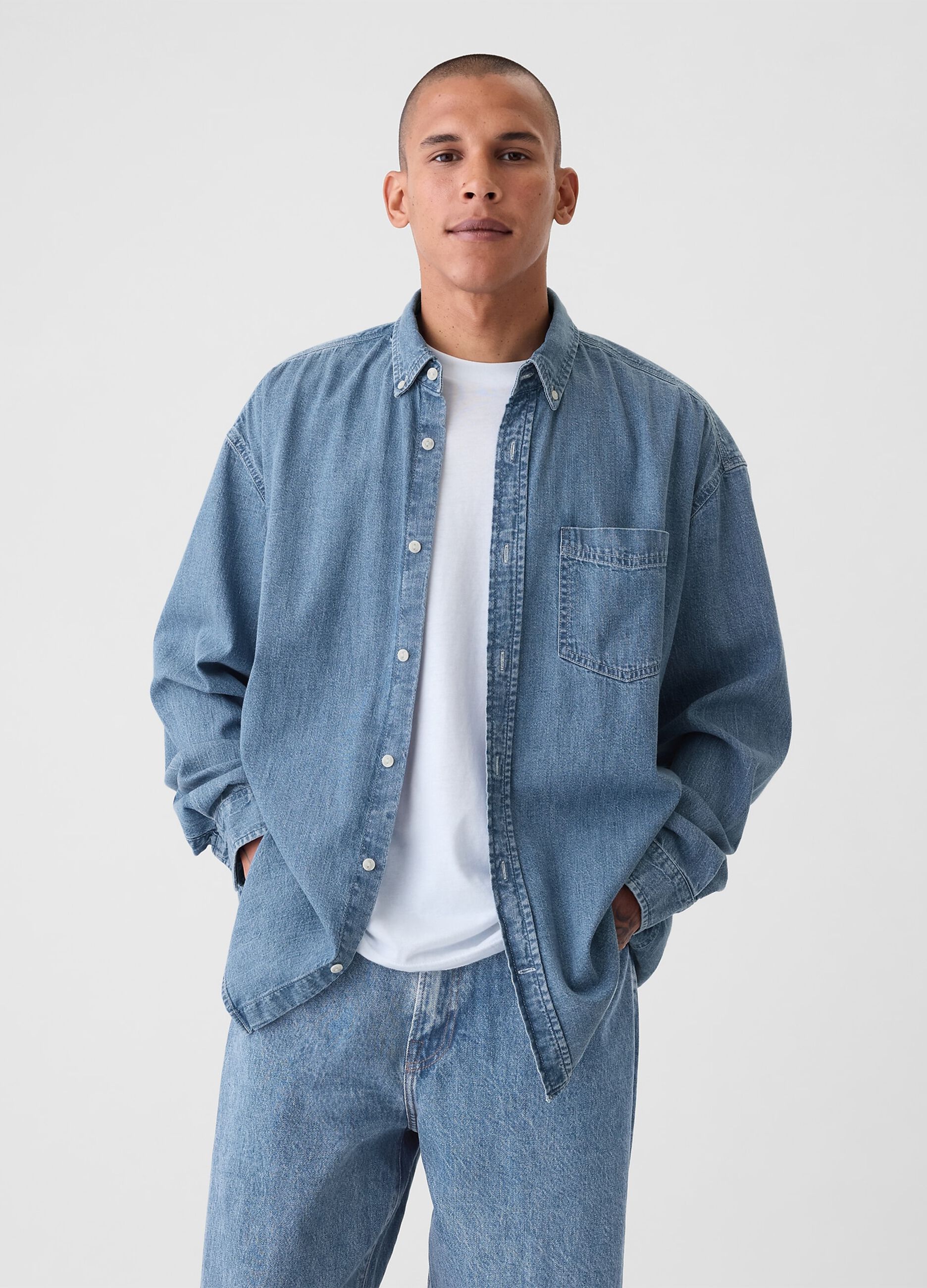 Button-down shirt in denim