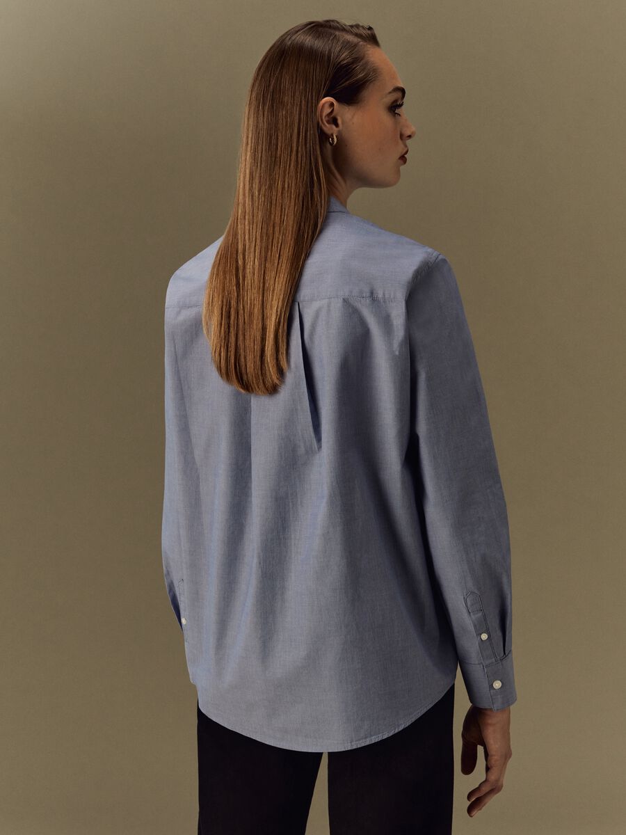 Camicia in cotone a righe sottili_2