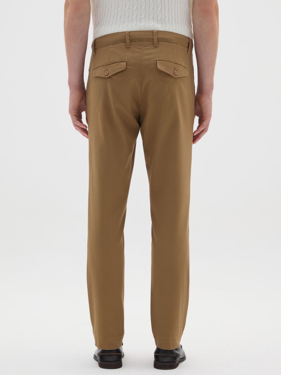 Pantaloni chino marroni in cotone elasticizzato slim fit_2