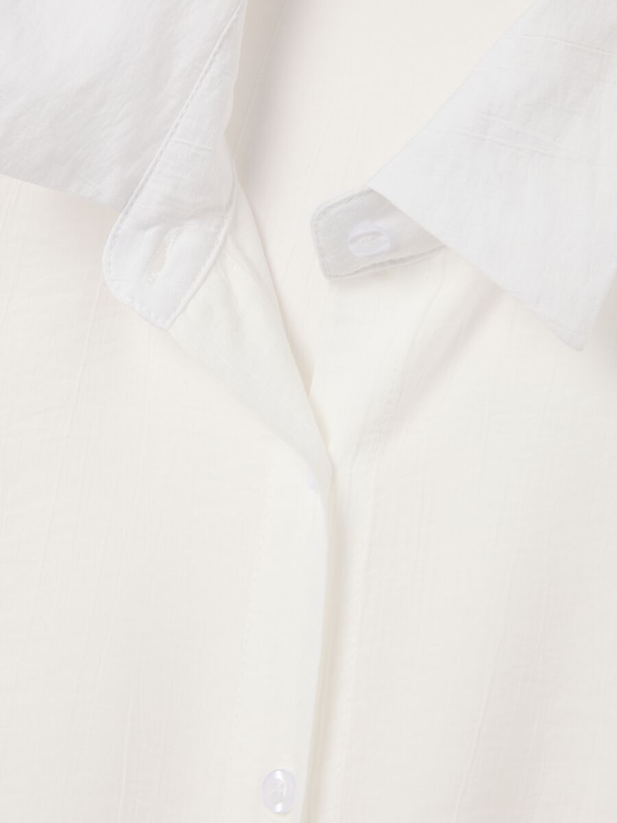 Women's regular fit white blend shirt with front tie_5