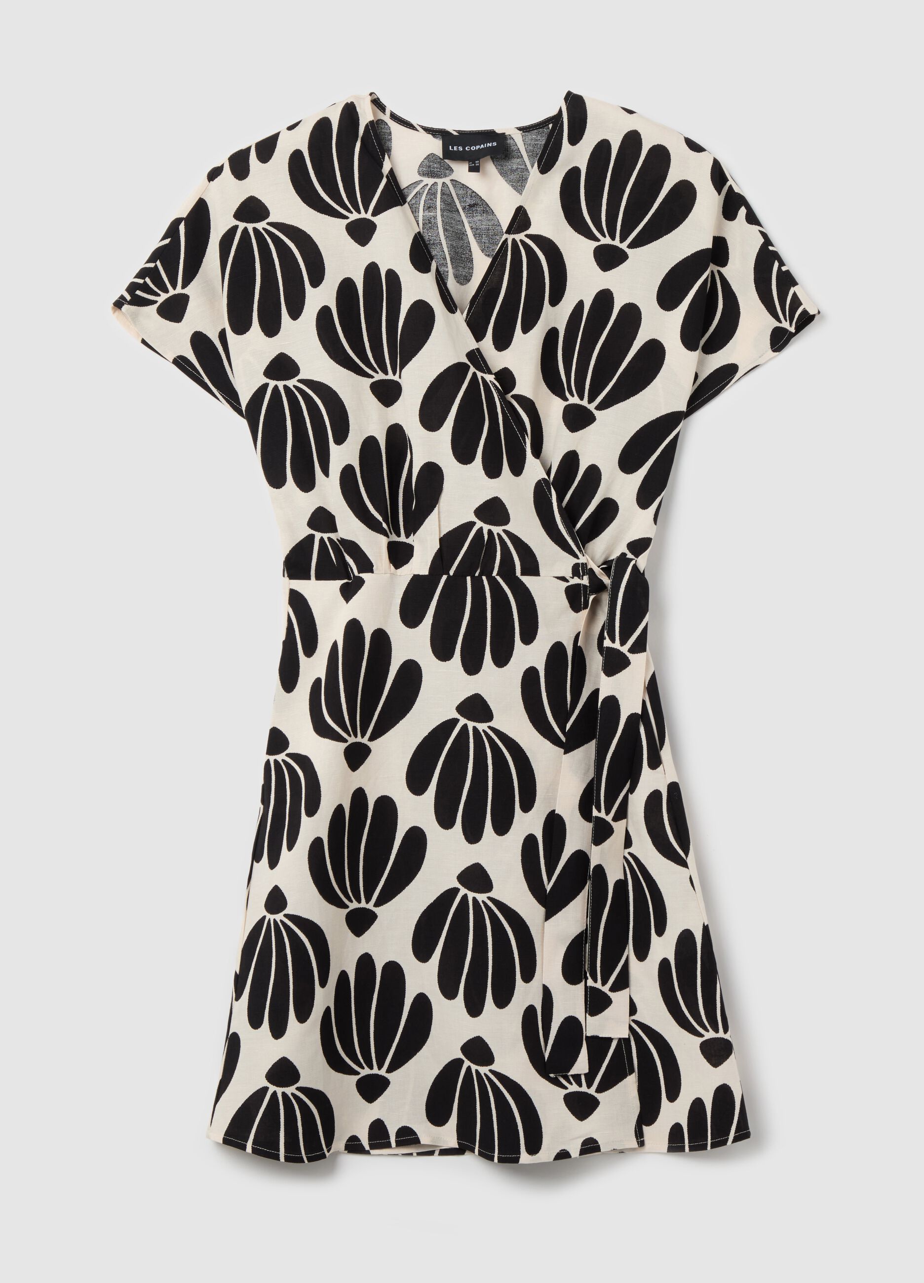 Short wraparound dress with print