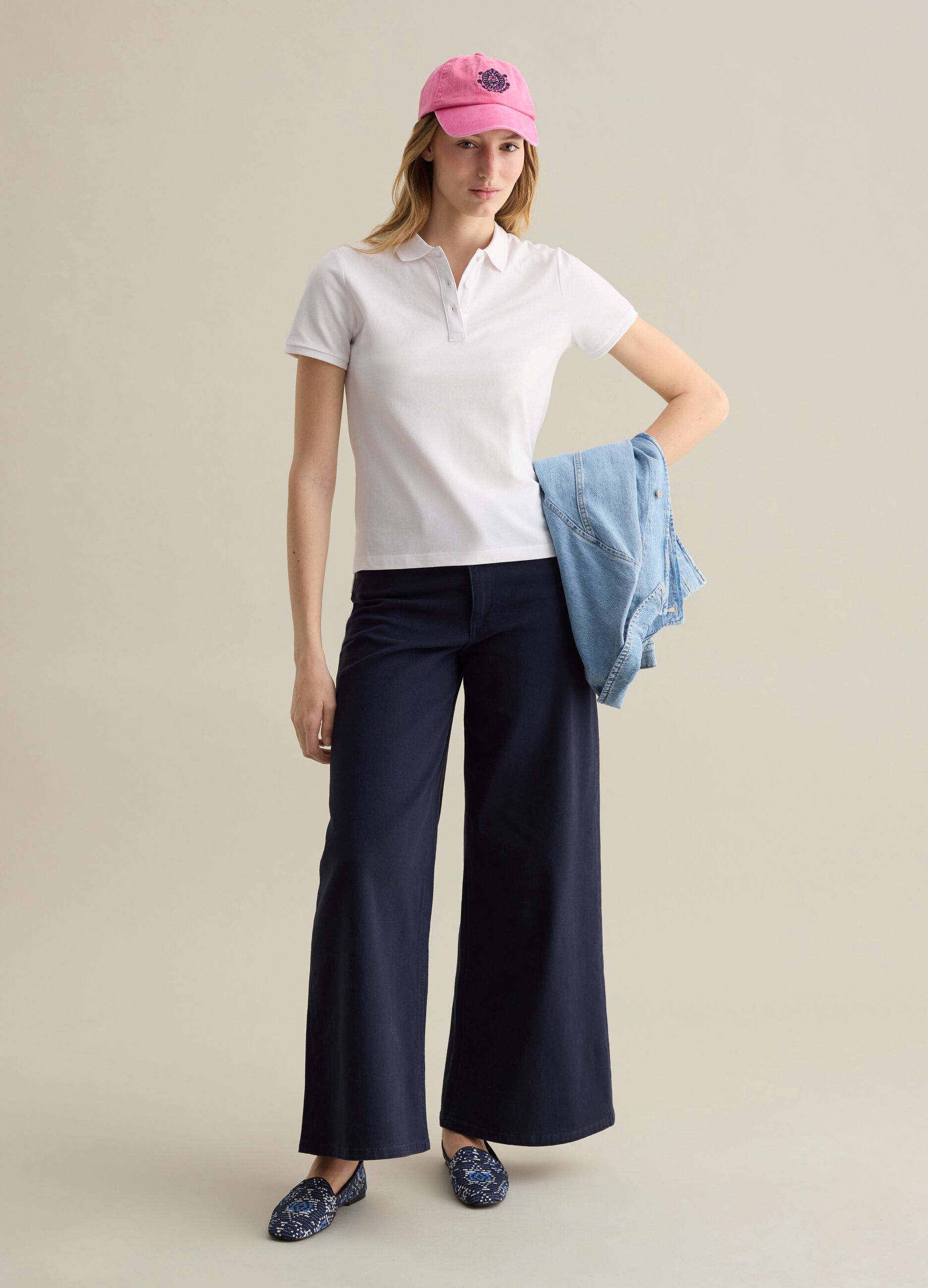 White short-sleeved polo shirt in piquet