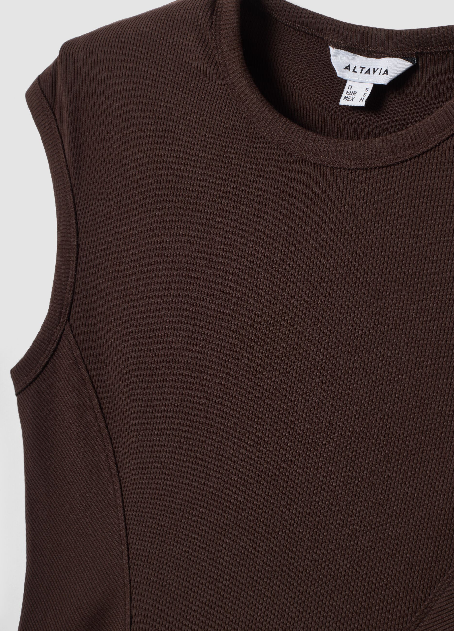 T-shirt fitted marrone in modal elasticizzato a costine ALTAVIA STUDIO