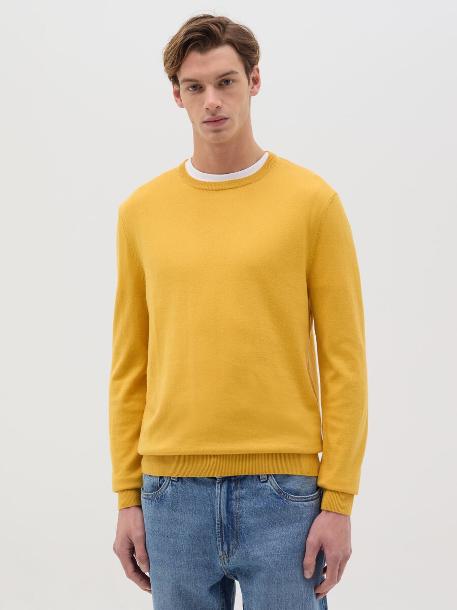 Round neck pullover_0