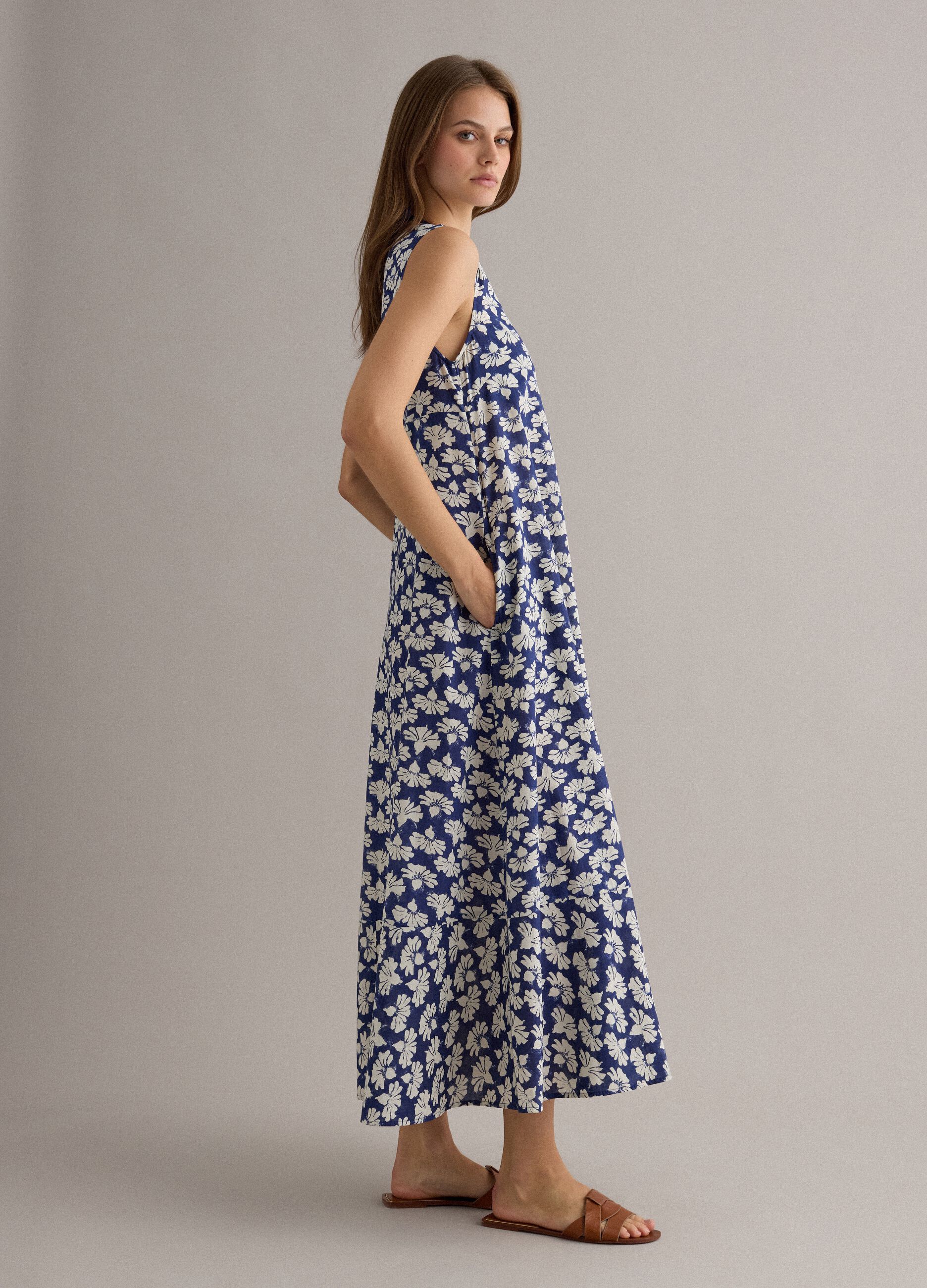 Blue pure cotton maxi dress with V-neck and floral print