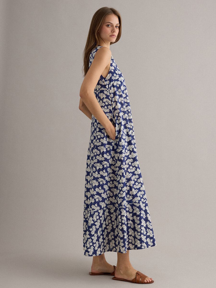 Blue pure cotton maxi dress with V-neck and floral print_1