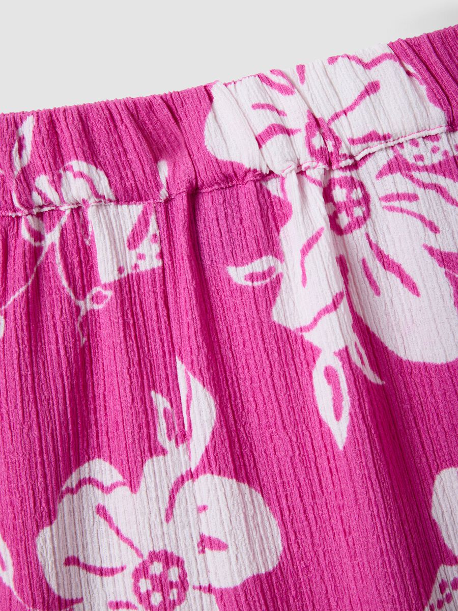 Set in tessuto elasticizzato rosa da bambina con motivo floreale_3