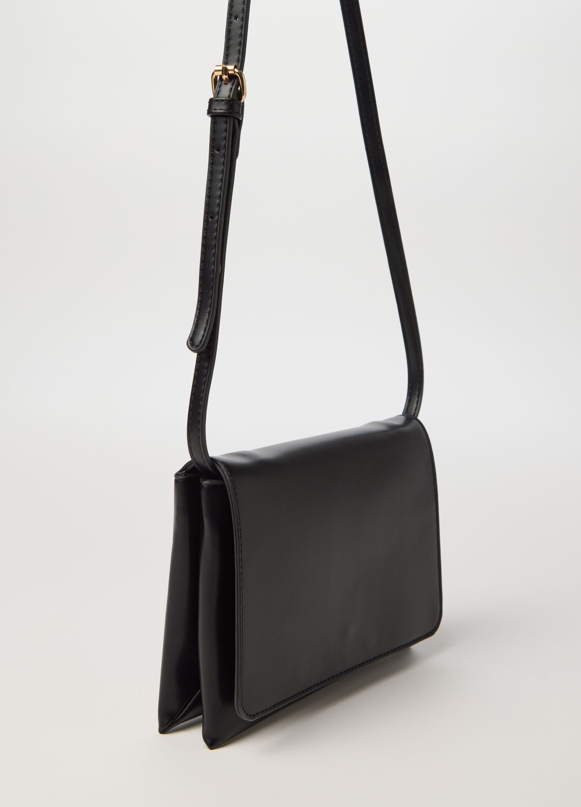 Black shoulder bag
