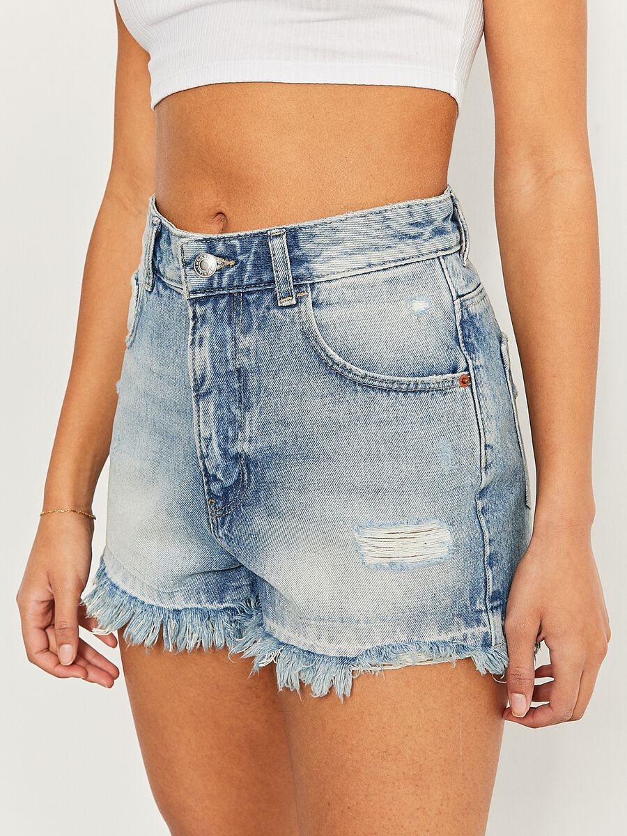 Frayed denim shorts_1