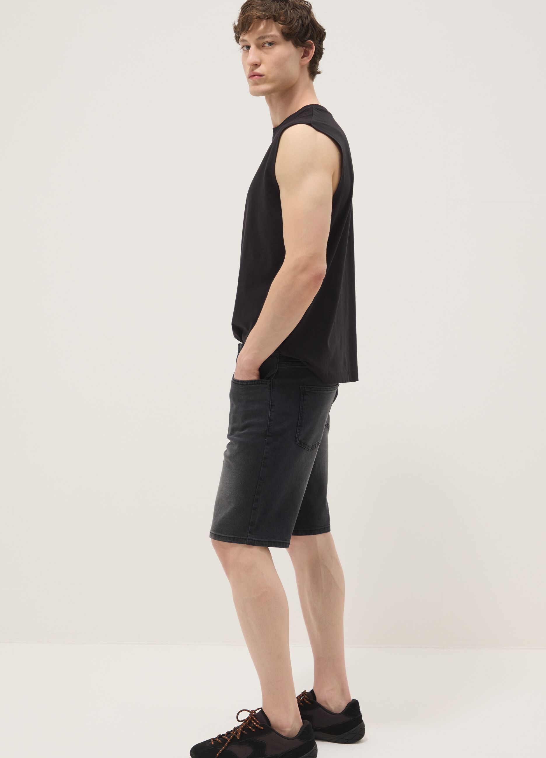 Grey stretch cotton denim Bermuda shorts