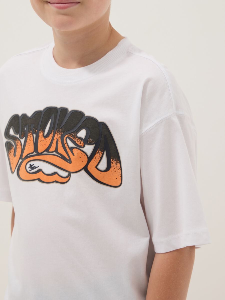 T-shirt bianca in puro cotone con stampa frontale_2