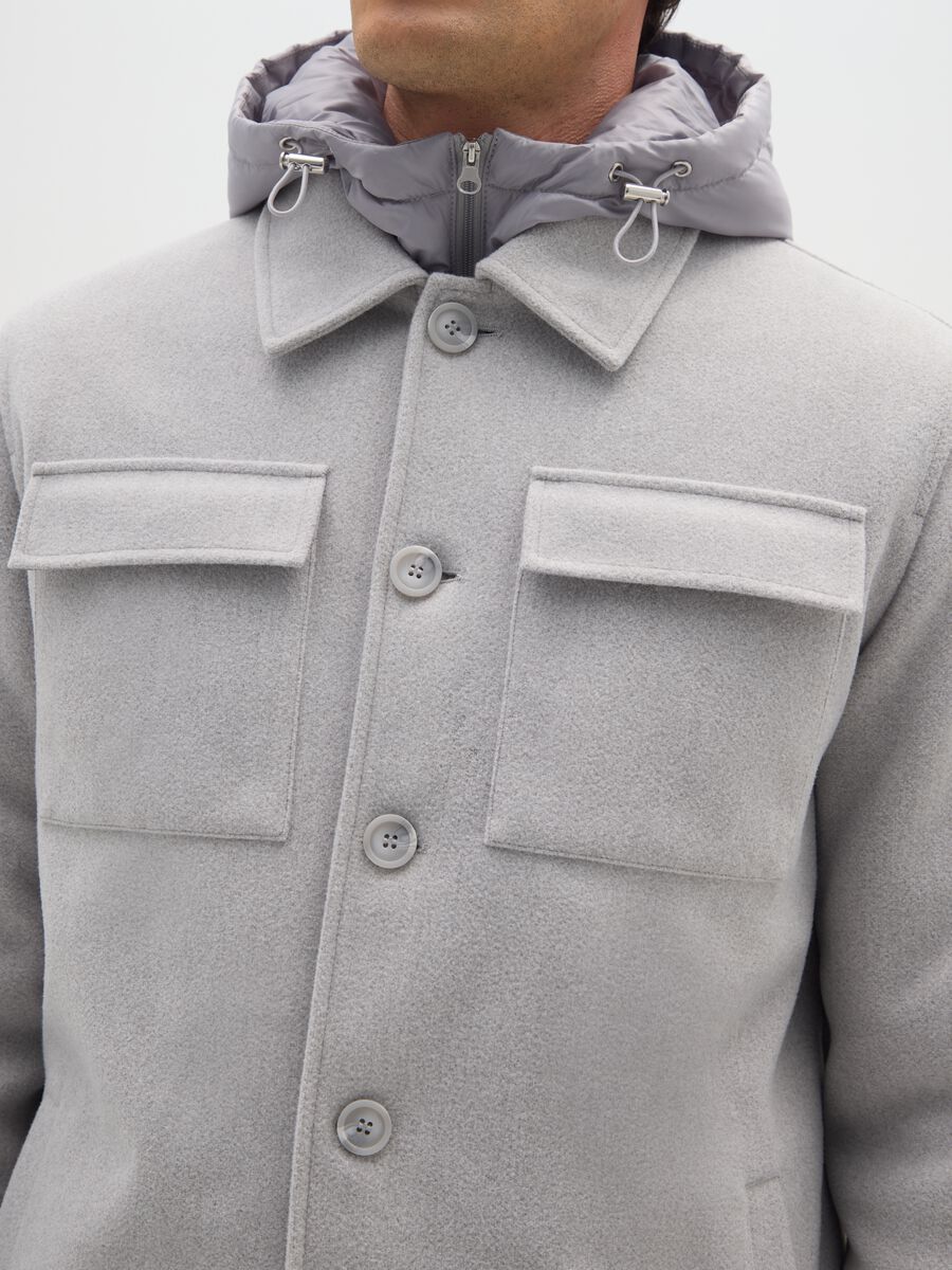 Giacca imbottita grigia regular fit con cappuccio_3