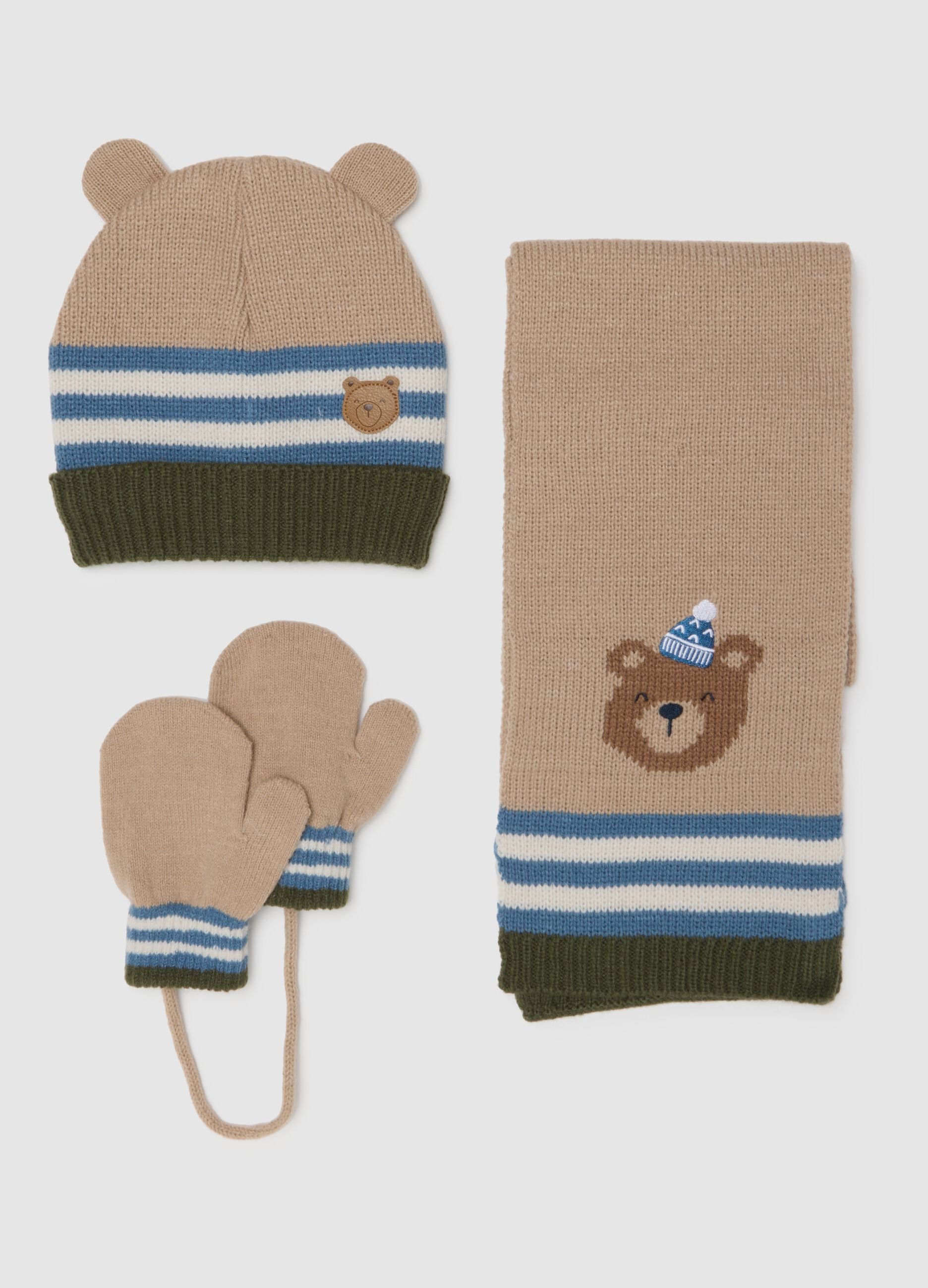 Beige hat with blue and green bands