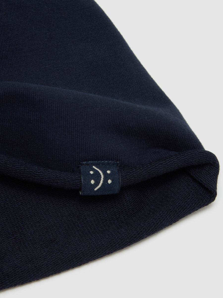 Cappello da ragazzo in cotone blu elasticizzato_1