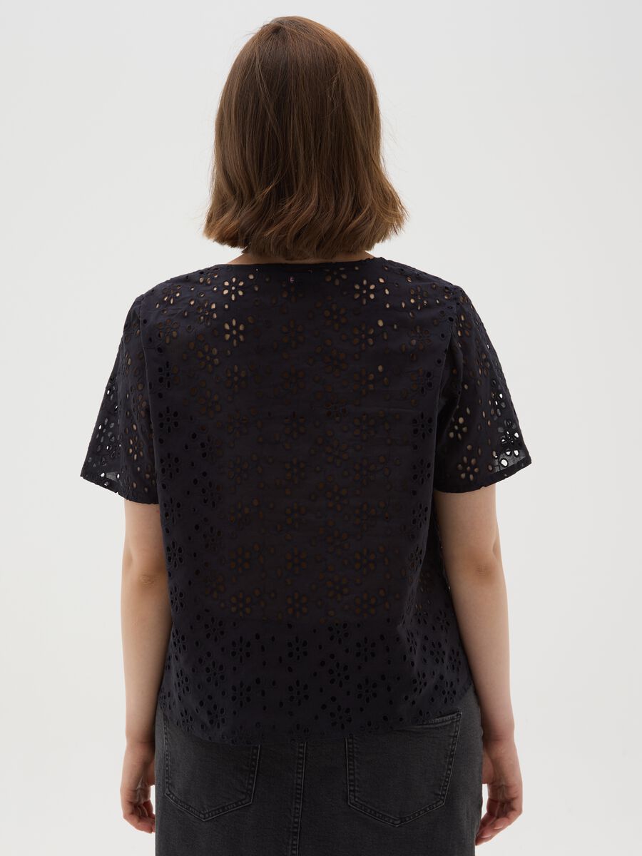 Women's black regular fit pure cotton blouse_3