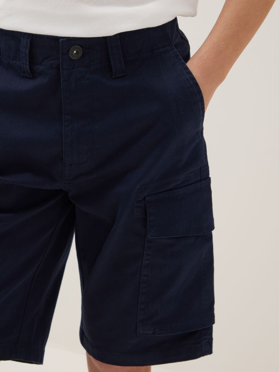 Boys' blue stretch cotton cargo shorts, regular fit_2