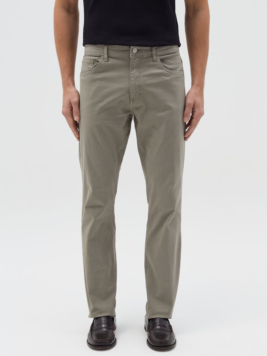 Green slim-fit trousers in stretch cotton_1