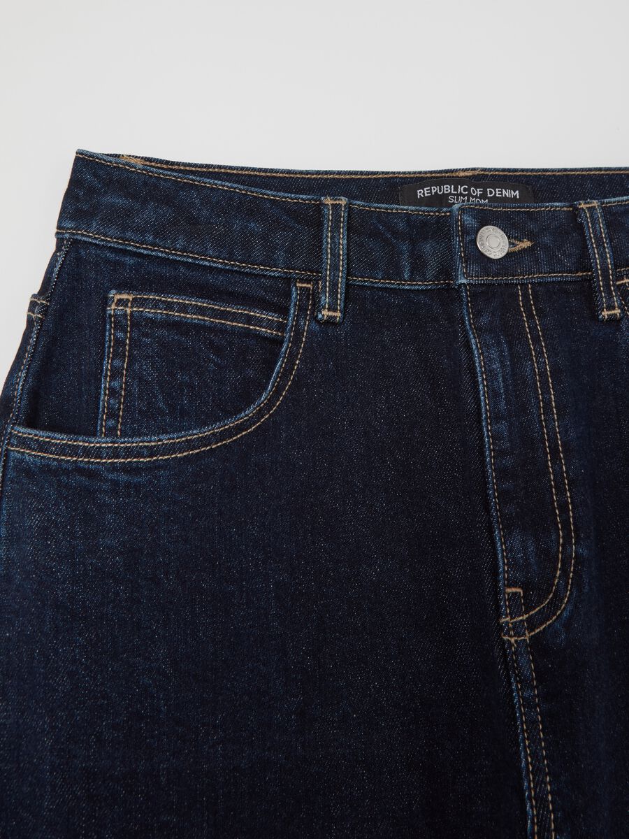 Slim-fit mum jeans_5