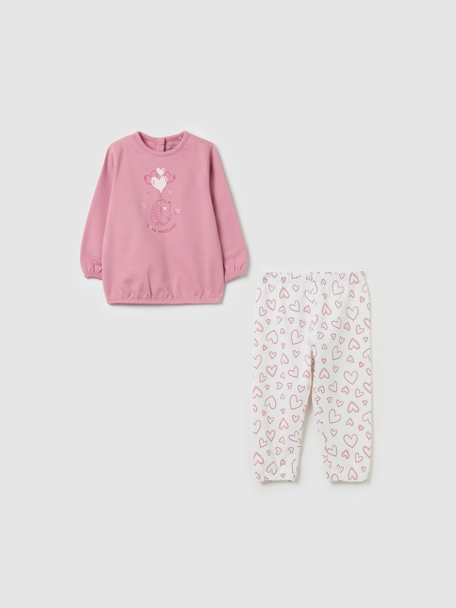 Pyjamas in organic cotton with hedgehog and hearts print_0