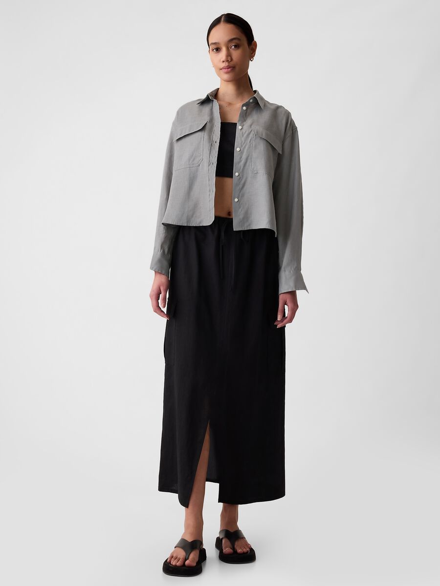 Camicia crop in lino con tasche_1