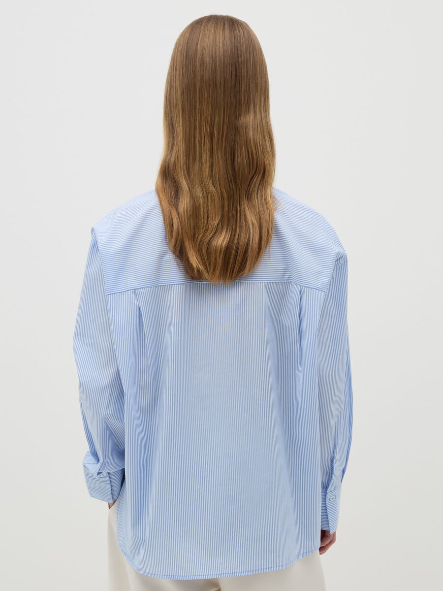 Relaxed-fit shirt with embroidered pocket_2