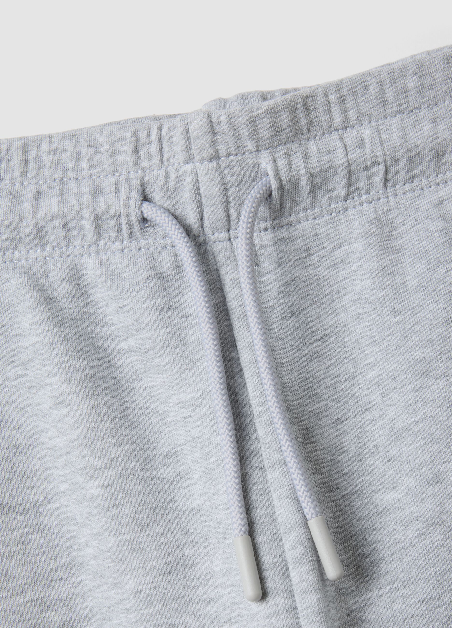 Grey pure cotton joggers with varsity print for boys