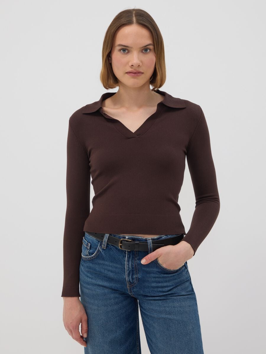 Maglia marrone in misto viscosa con colletto polo regular fit_1