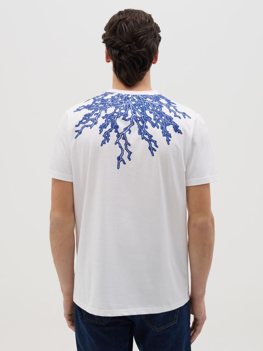 White short-sleeved T-shirt with lightning print_3