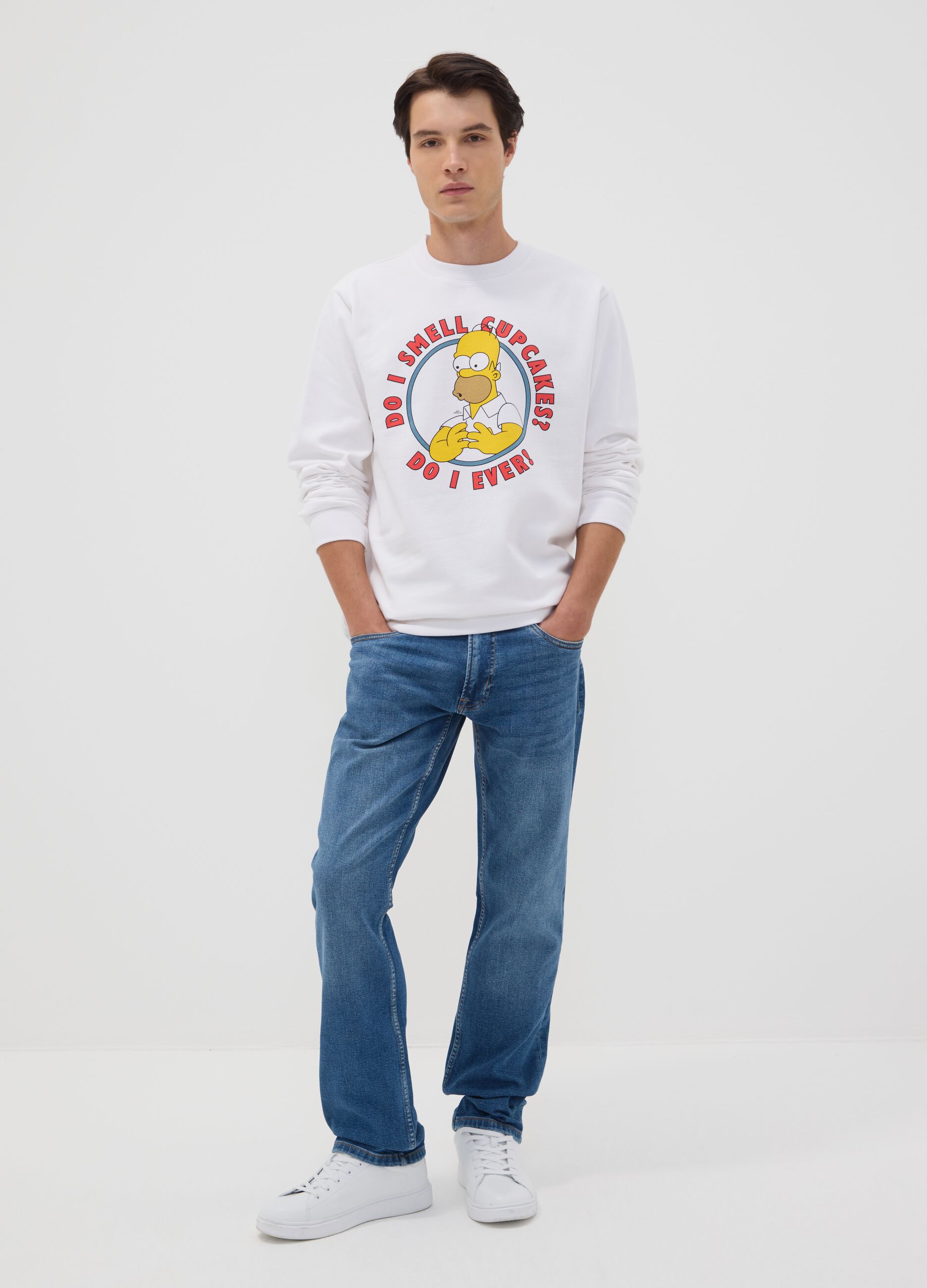 White 100% cotton sweatshirt with Simpsons print