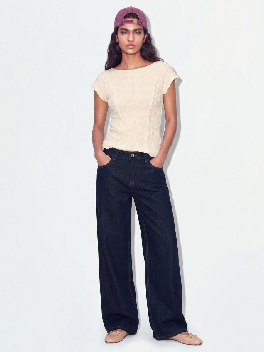 White stretch T-shirt with raised floral texture_1