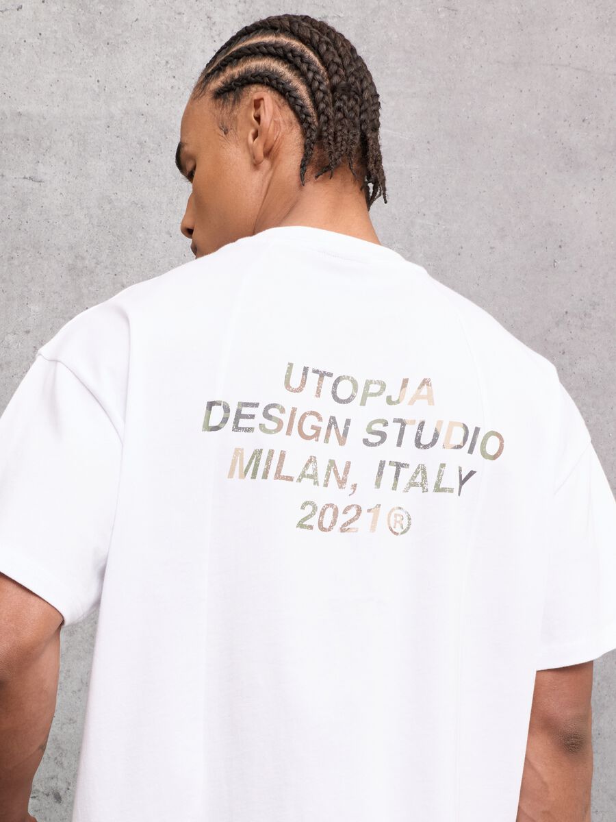 Graphic T-shirt Pocket White_2
